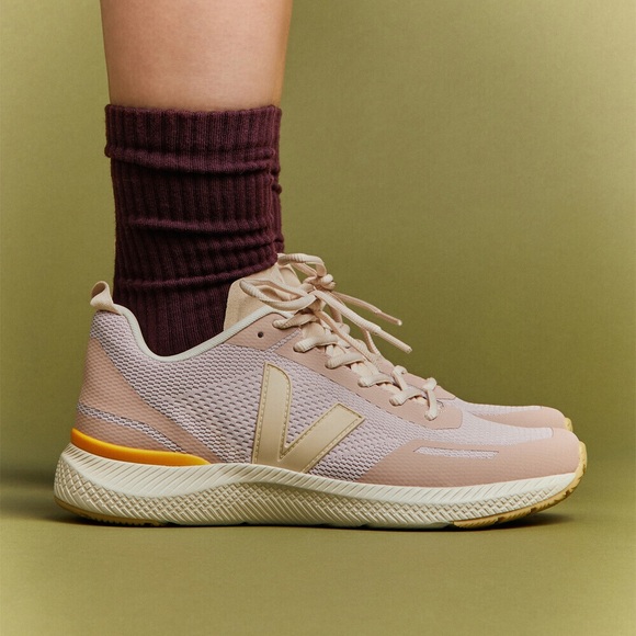 VEJA Impala Running Shoes - Picture 3 of 8